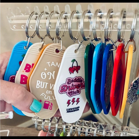 Colorful Kids Keychain Set - Picture 4 of 4